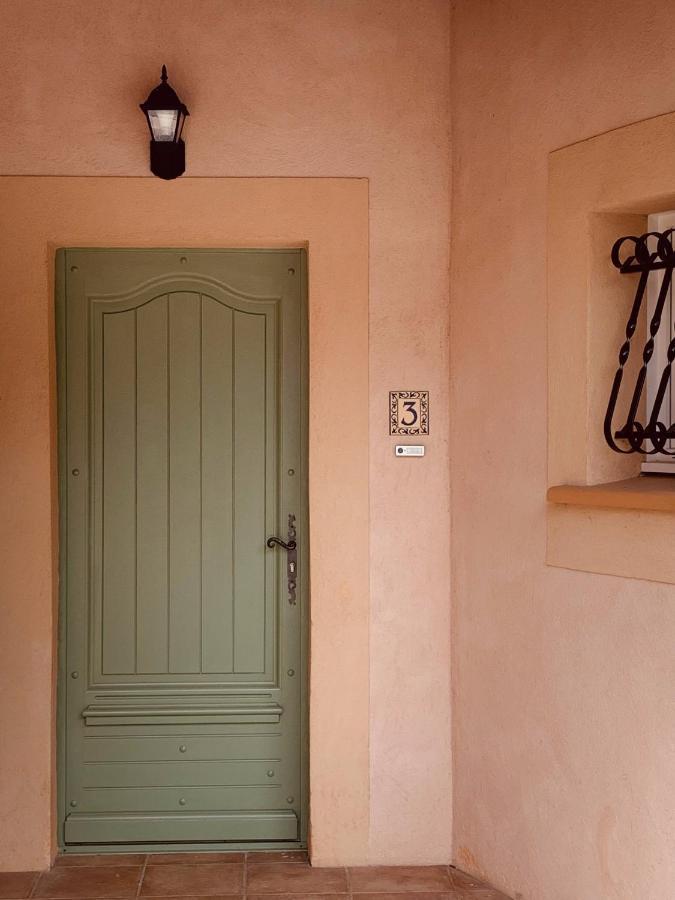 Le Claux Du Puits By Ateya Vacances Saint-Trinit Exterior photo